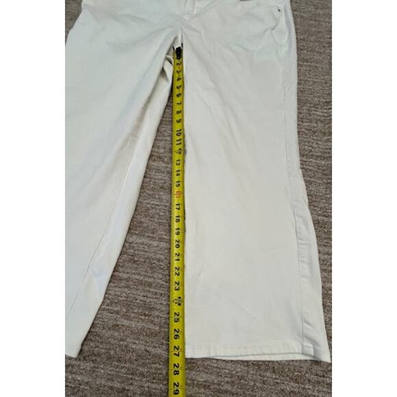 Lane Bryant White Stretch Straight Legged Denim Jeans Size 24S - Picture 3 of 9